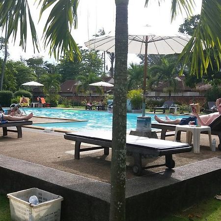Lanta Long Beach Hostel Ko Lanta Esterno foto