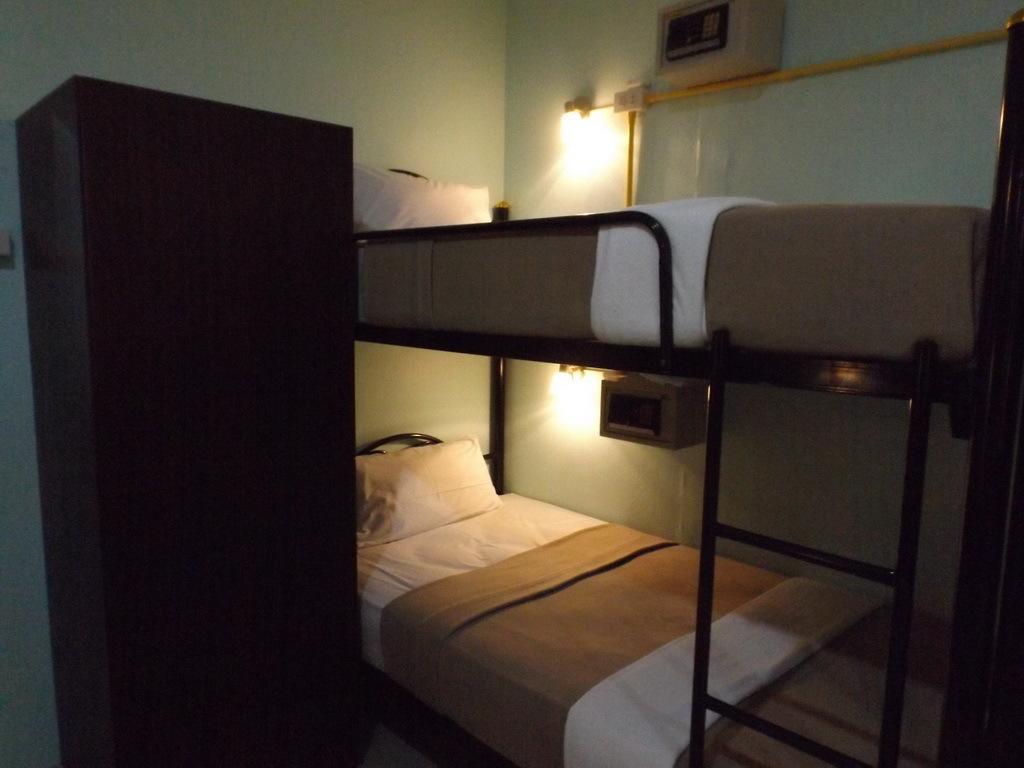 Lanta Long Beach Hostel Ko Lanta Esterno foto