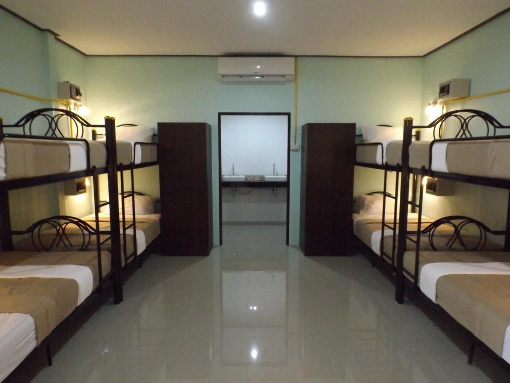 Lanta Long Beach Hostel Ko Lanta Esterno foto