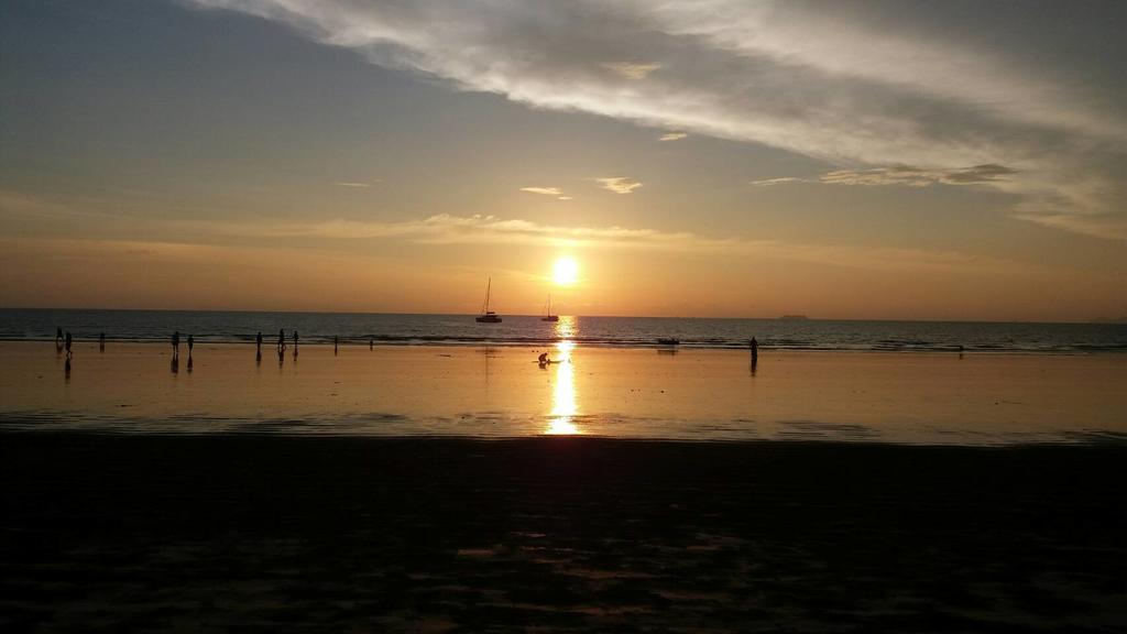 Lanta Long Beach Hostel Ko Lanta Esterno foto