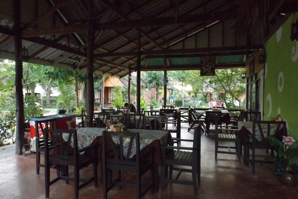 Lanta Long Beach Hostel Ko Lanta Esterno foto